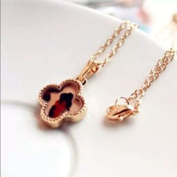 NEW!! Necklace & Earring Set - Picture 1 of 4